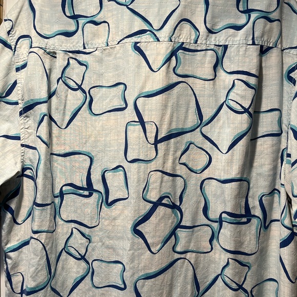 Men’s TOMMY BAHAMA Blue Swirl Short Sleeve Shirt 100% Silk sz M - Picture 6 of 10